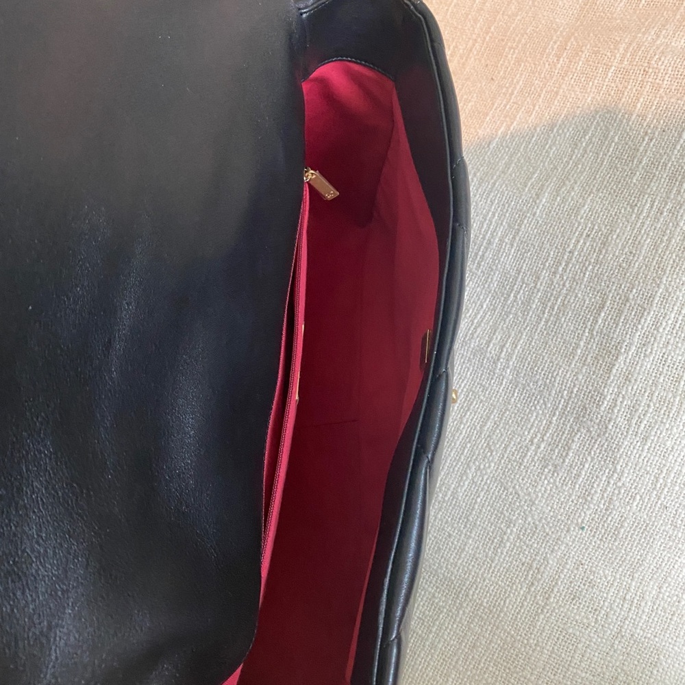 Chanel 19 Maxi Black Lambskin - Picture 7 of 13